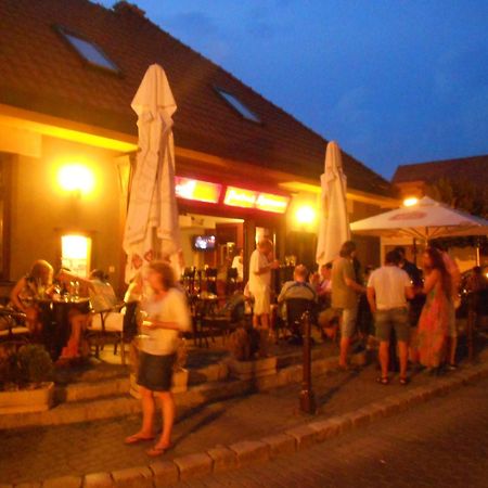 Bed and Breakfast Pension & Restaurant Patriot Trnava Exterior foto